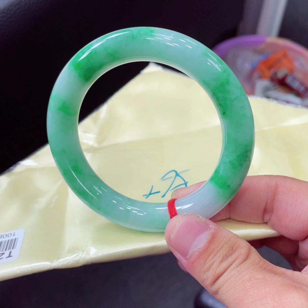 翡翠未镶嵌手镯翡翠