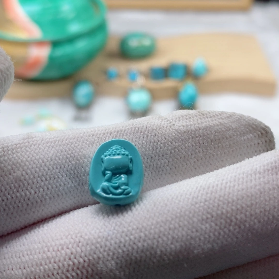 绿松石颈饰未镶嵌