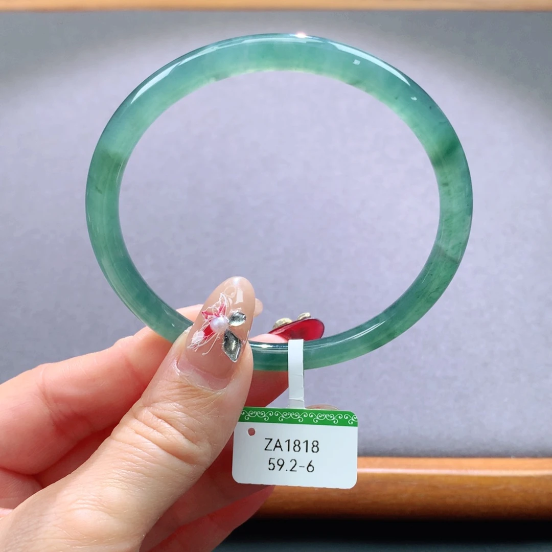 翡翠手镯未镶嵌天然翡翠手镯叮当镯