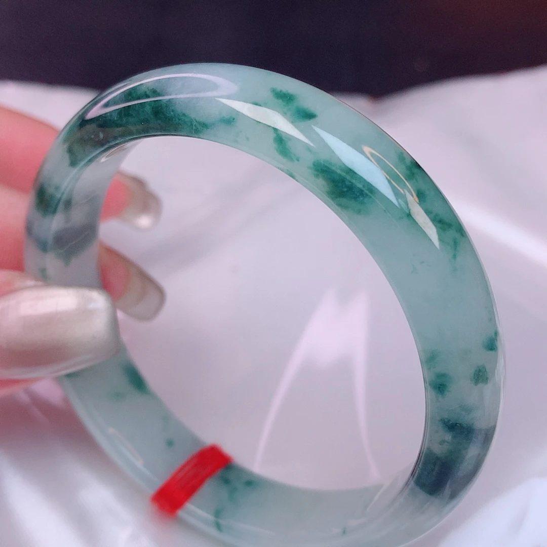 翡翠手镯未镶嵌52+ 翡翠手镯