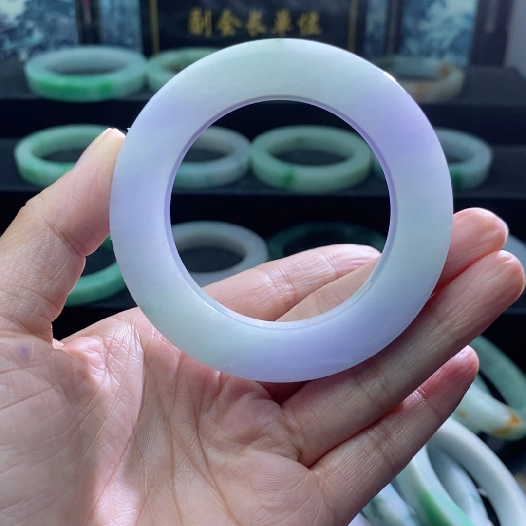 定制翡翠手镯未镶嵌钟*