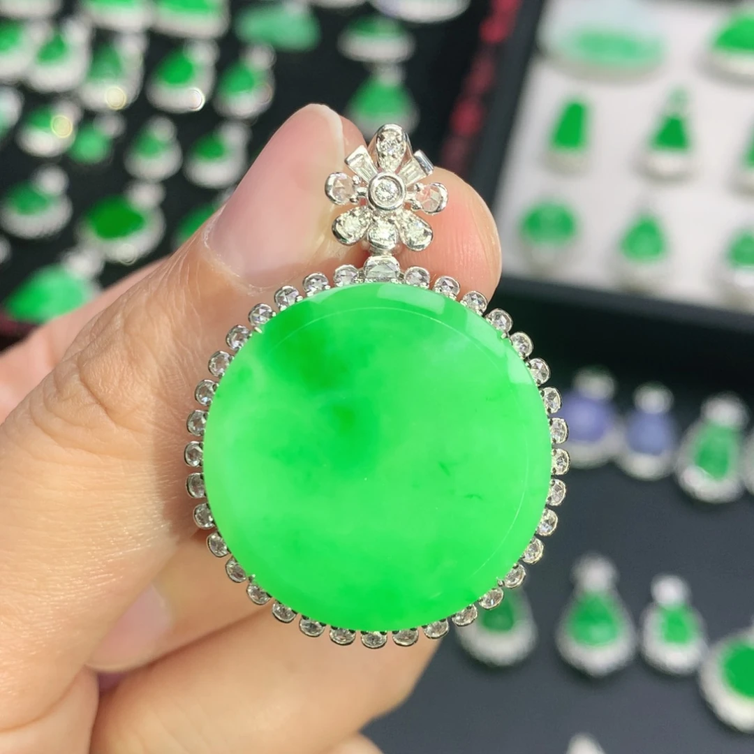 翡翠18K金镶嵌吊坠(不含链)