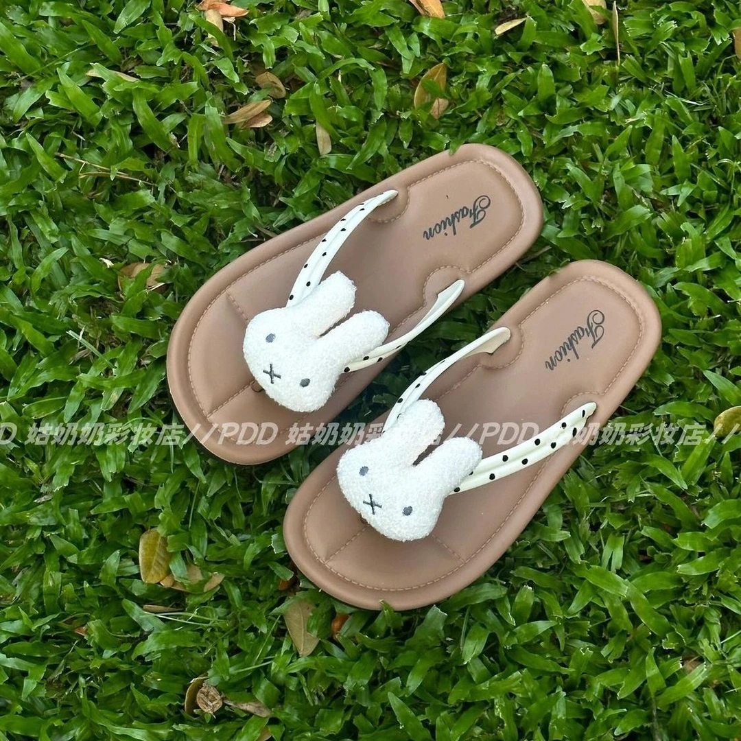 人字拖女夏季女生高颜值兔兔新款萌萌哒波点防滑轻便夏季ins休闲