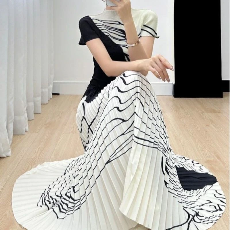 【褶二喜】褶皱时尚套装女夏短袖印花玉米粒T恤中长款半身裙两件套