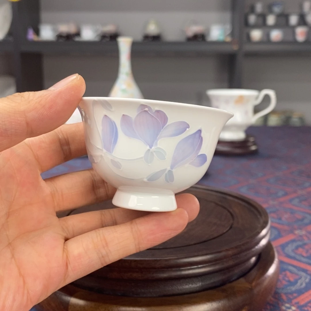 玉兰花釉下品茗杯