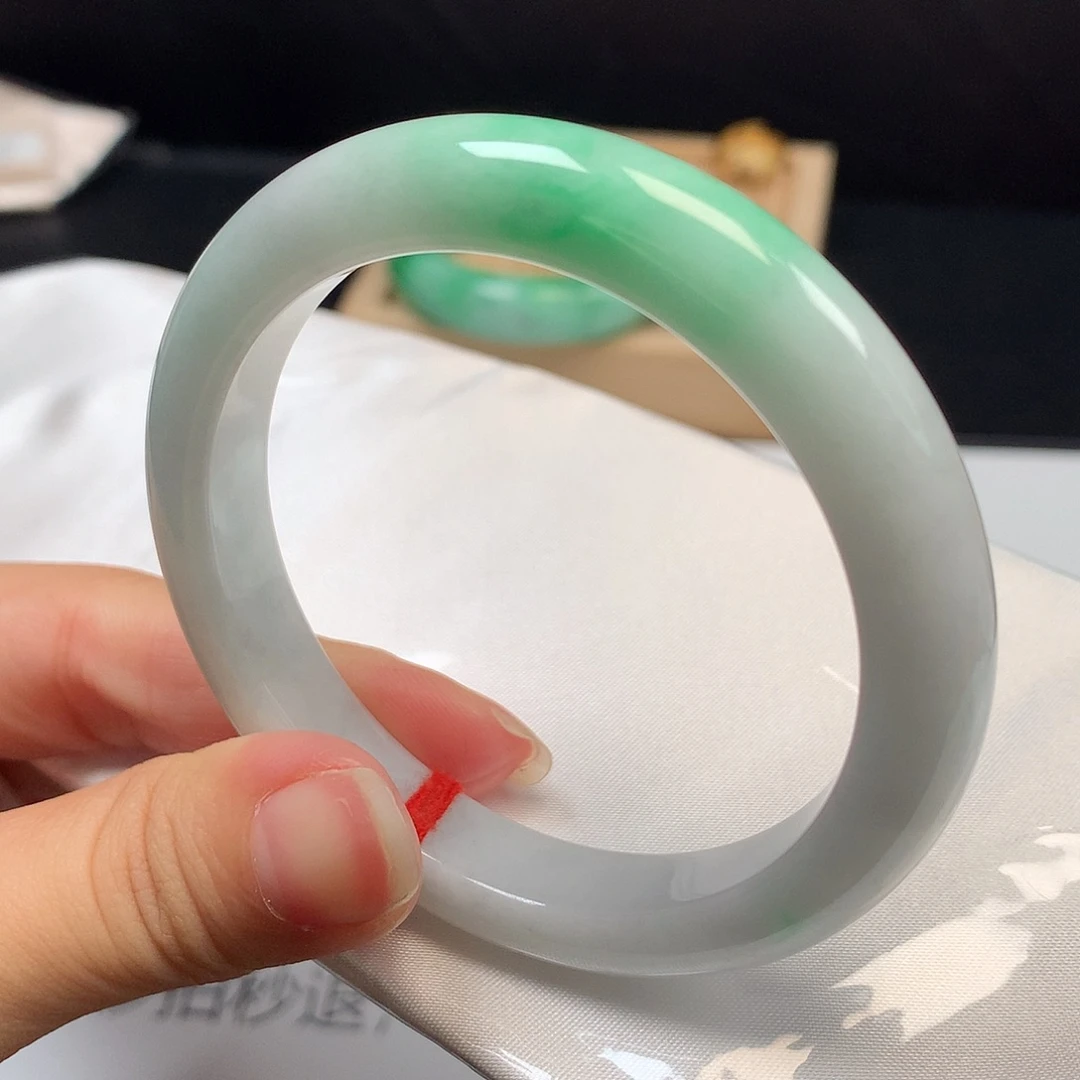 翡翠未镶嵌手镯1421