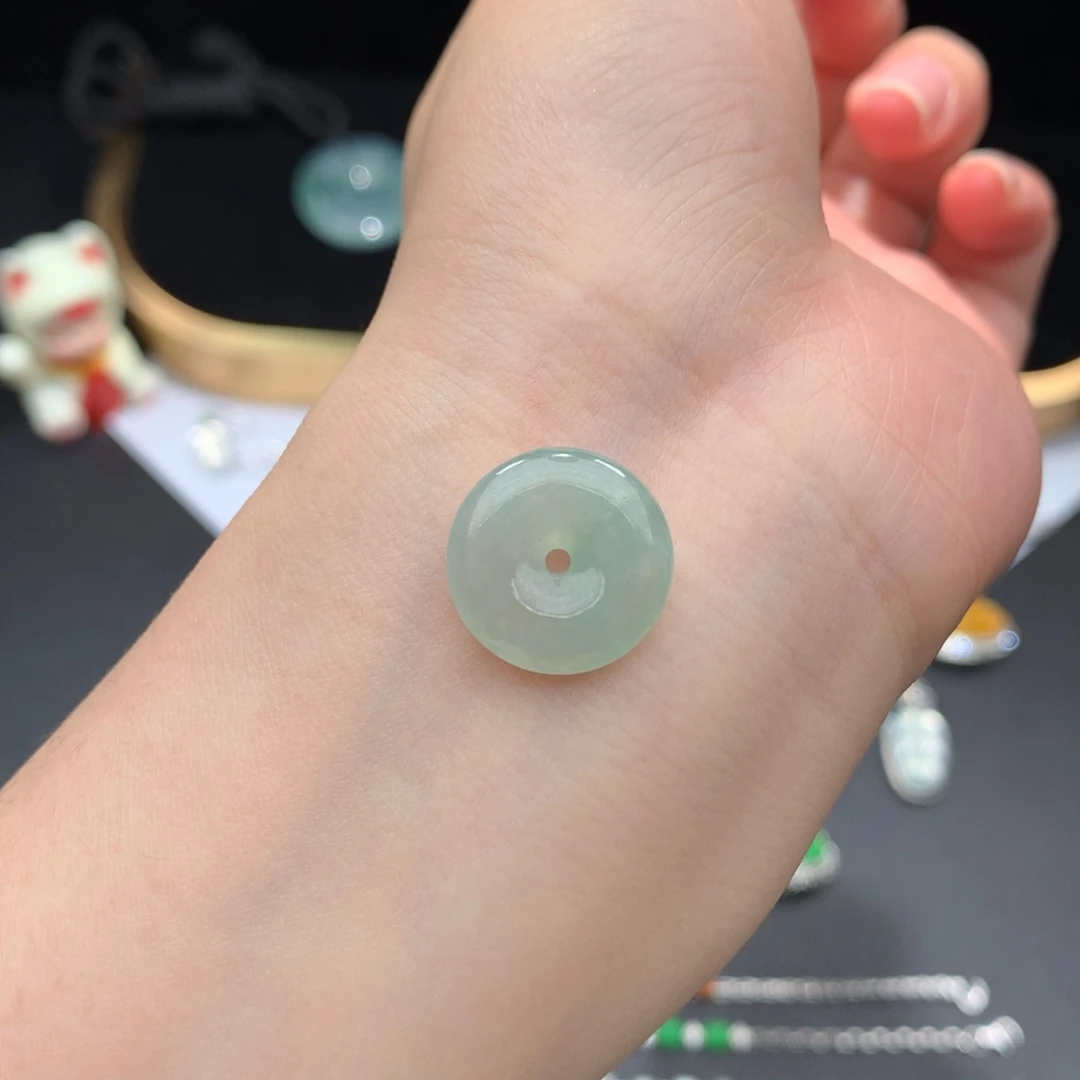 翡翠未镶嵌挂件48小时鉴赏期 退货不扣服务费