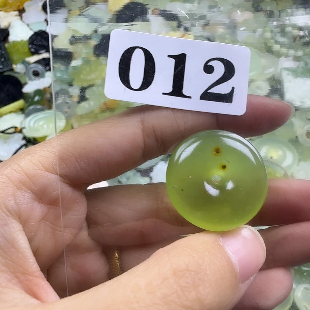 蛇纹石玉未镶嵌岫玉吊坠