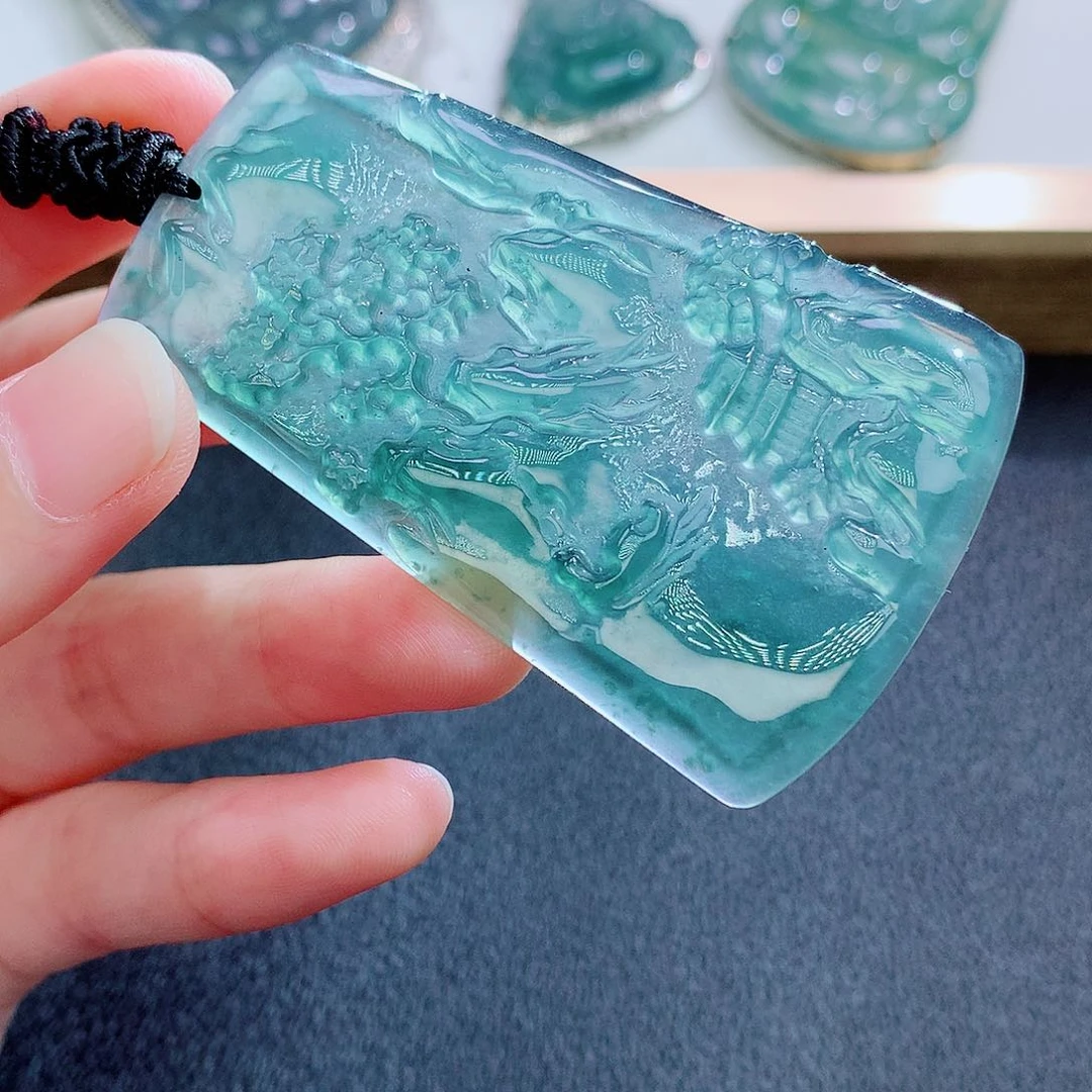 翡翠未镶嵌颈饰翡翠