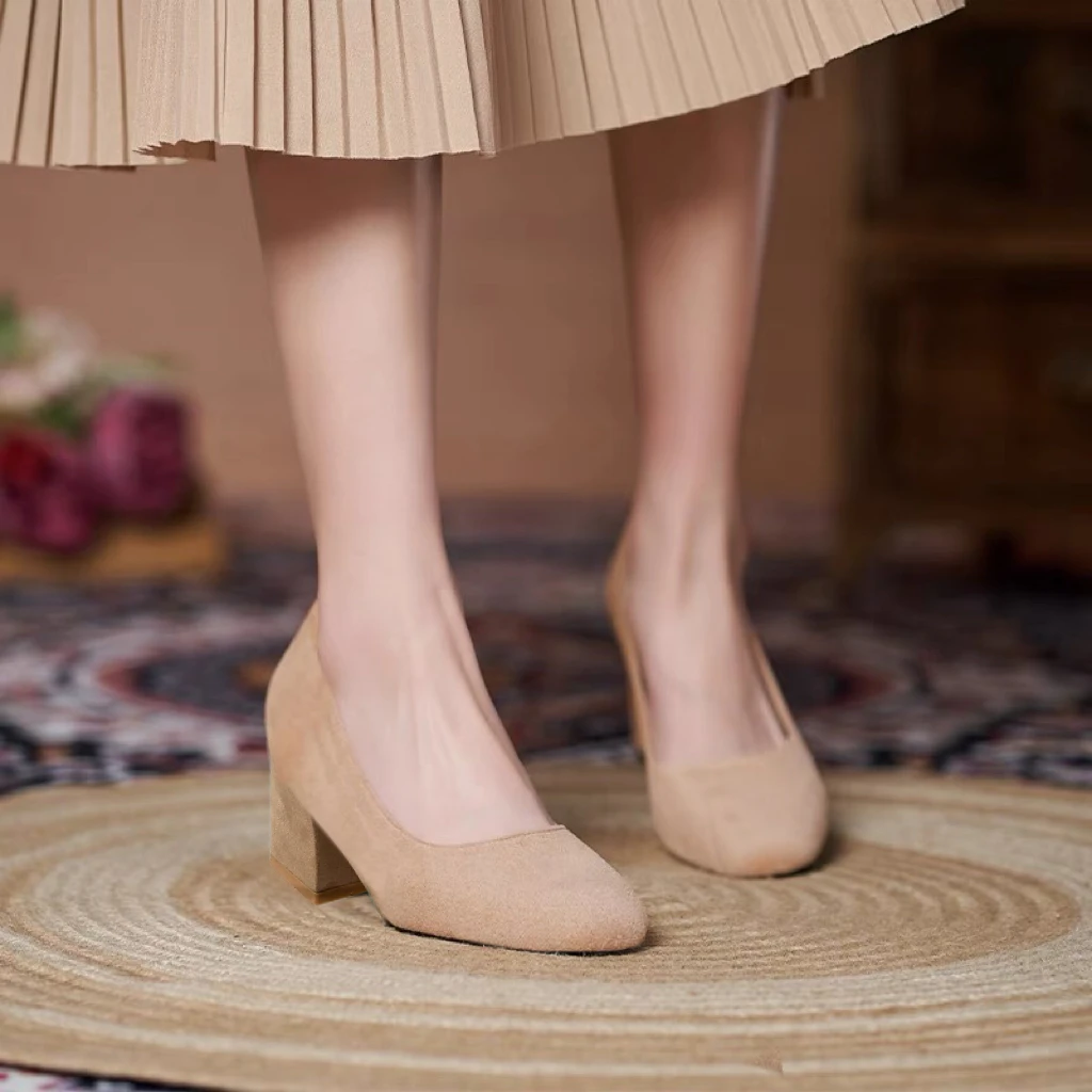 1138-3秋冬复古圆头中跟单鞋粗跟瓢鞋绒皮浅口舒适奶奶女鞋