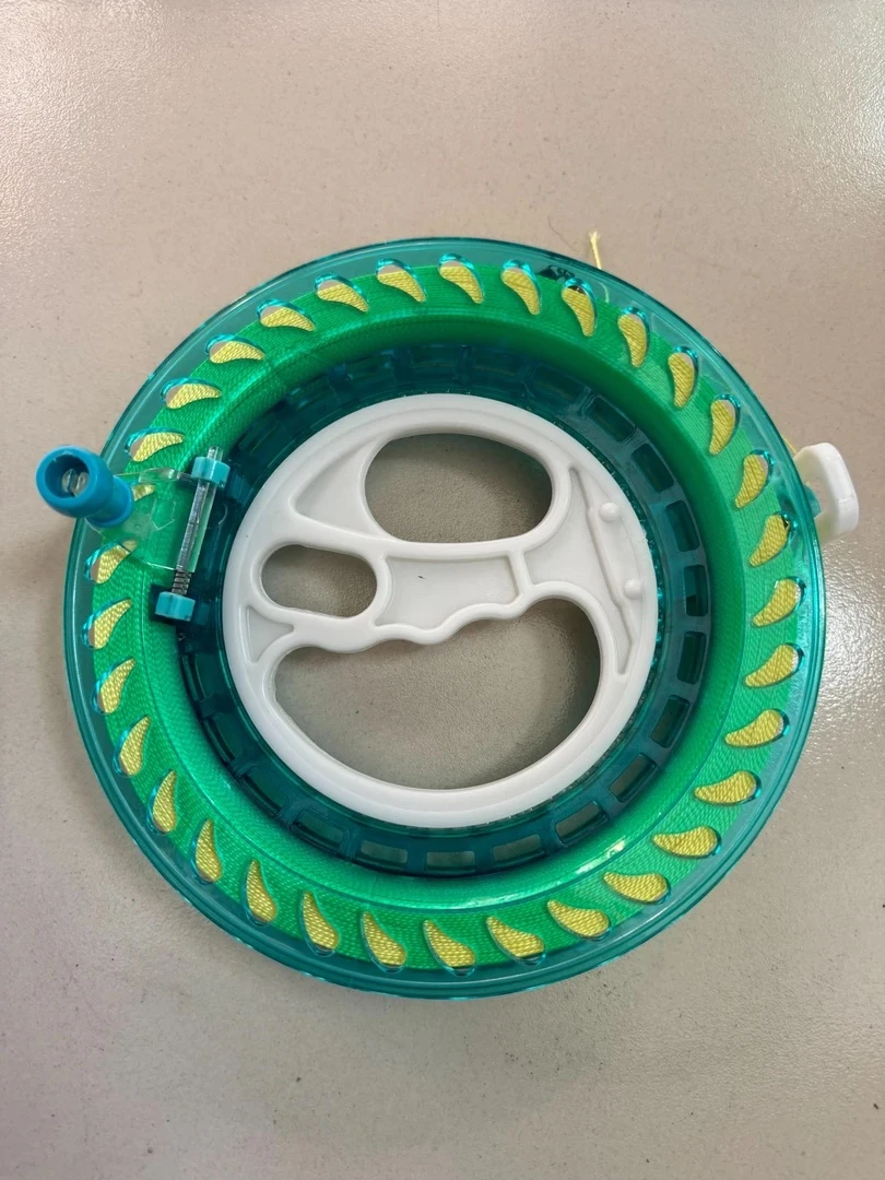 新款风筝轮 轴承轮风筝线轮手轮手盘成人儿童塑料抗摔加厚耐用