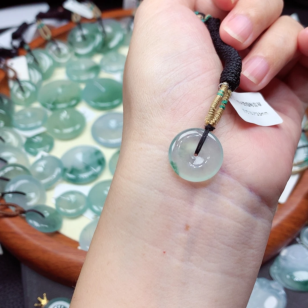 翡翠未镶嵌颈饰编号2，15.7/3.5