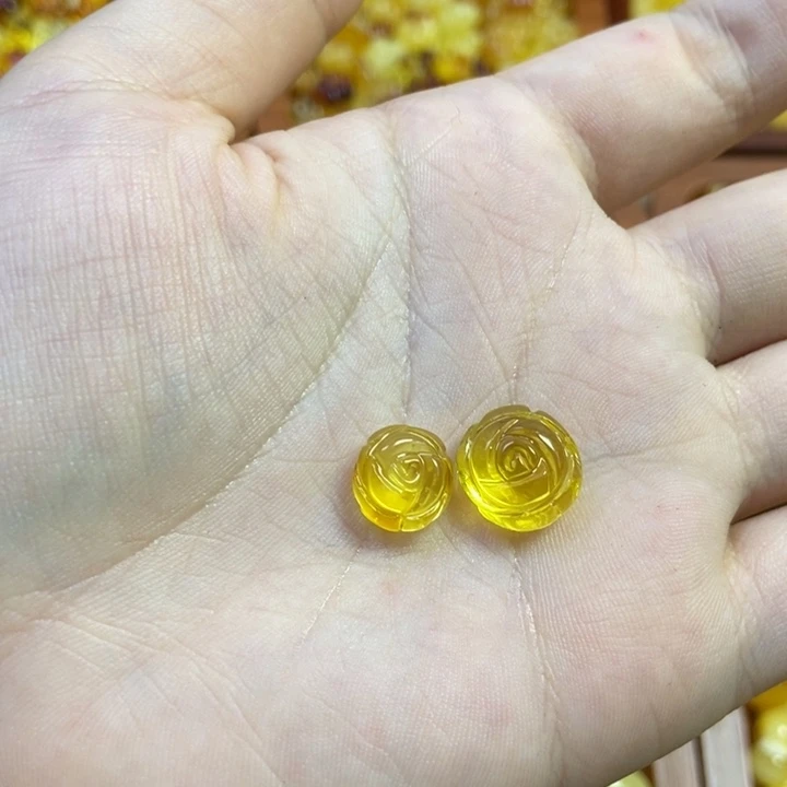 琥珀未镶嵌珠宝奇石玫瑰花