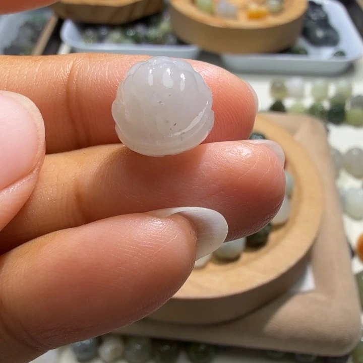 未镶嵌和田玉珠宝半成品