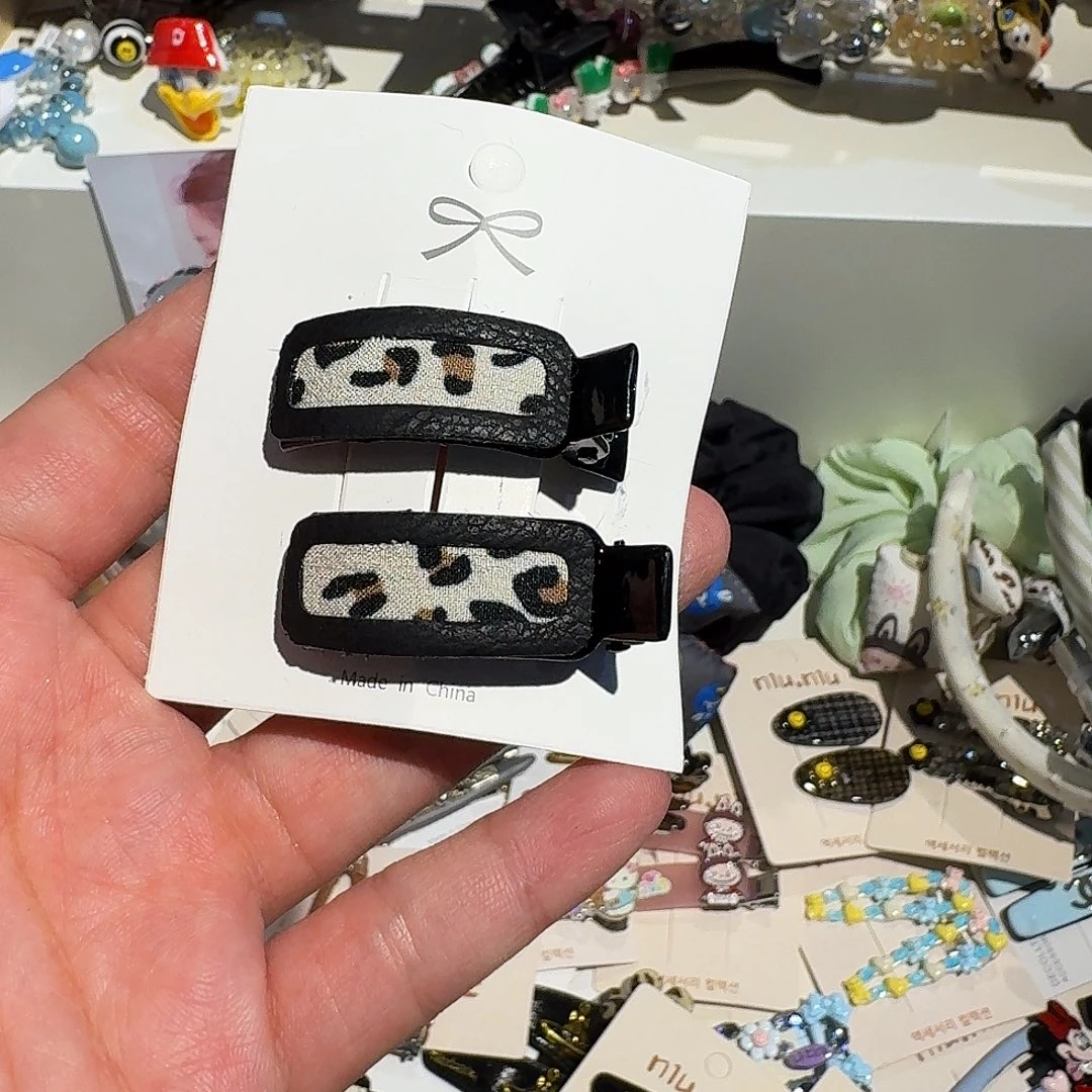 非金属豹纹压夹一对