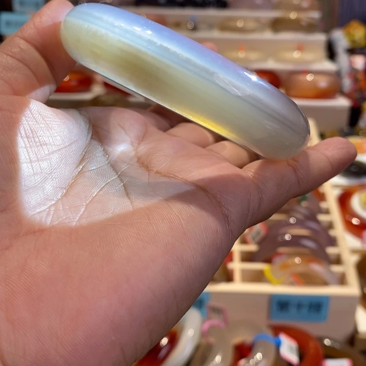 手镯玛瑙/玉髓未镶嵌