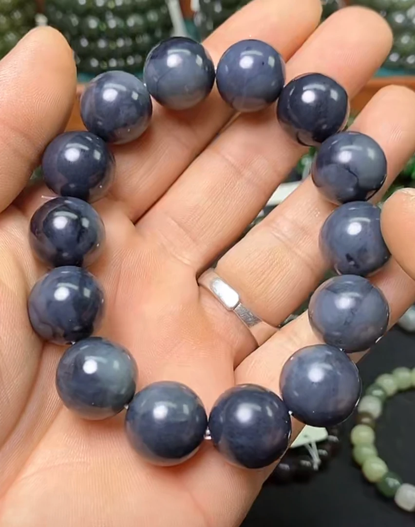 032新疆和田玉聚墨青花手串