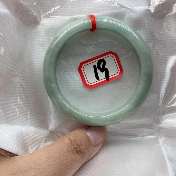 翡翠未镶嵌手镯翡翠