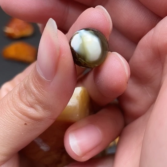 定制琥珀奥利奥蜜蜡珠子