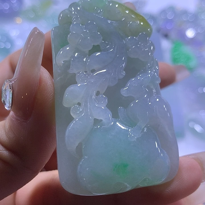 翡翠未镶嵌颈饰天然翡翠A货吊坠