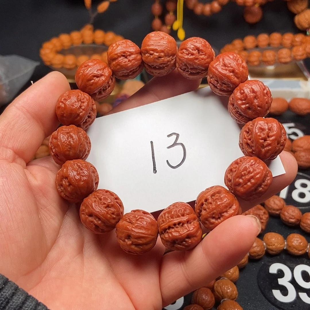 文玩核桃吊坠哼八棱20