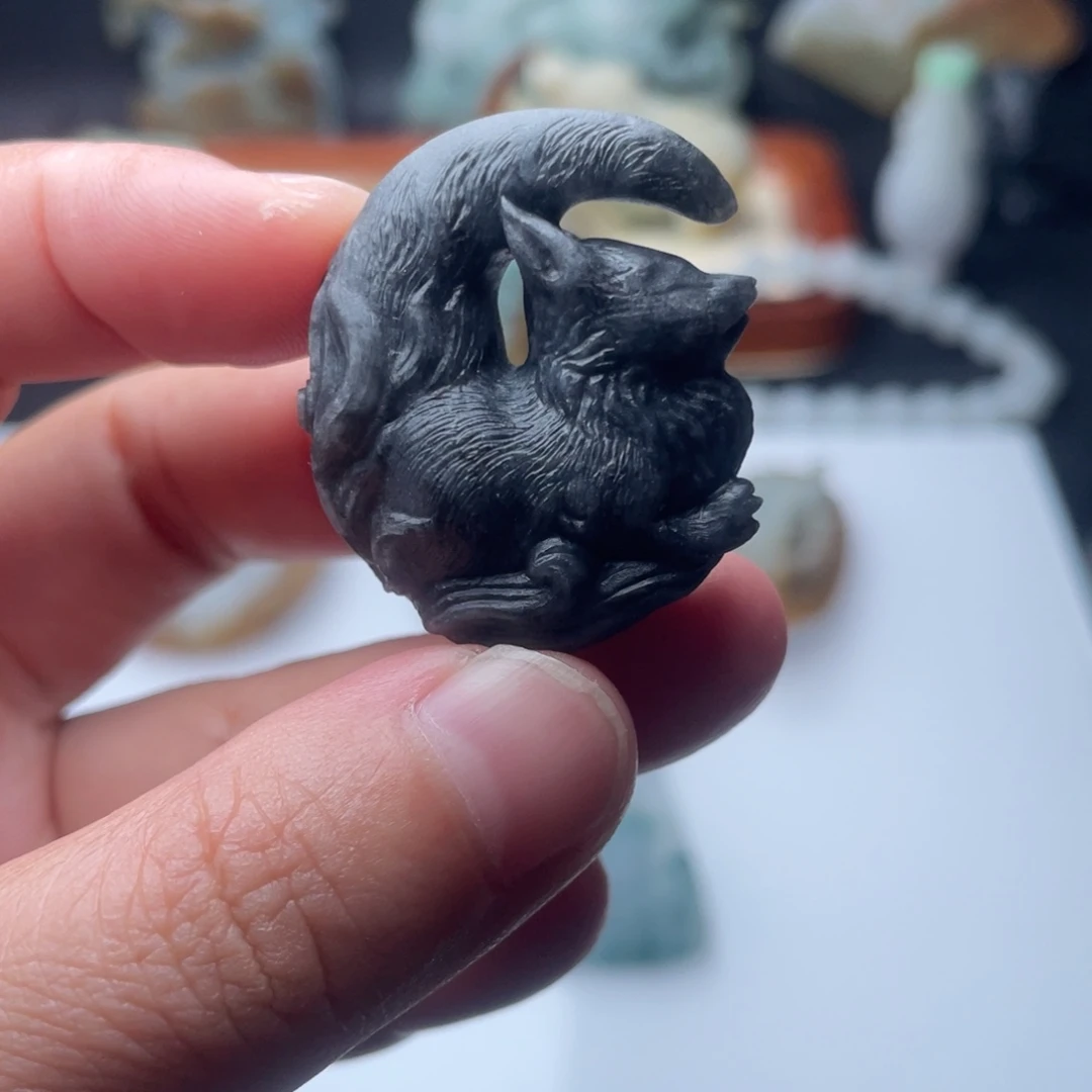 定制翡翠未镶嵌九尾