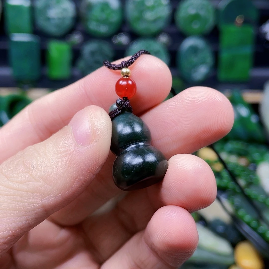 和田玉未镶嵌珠宝半成品