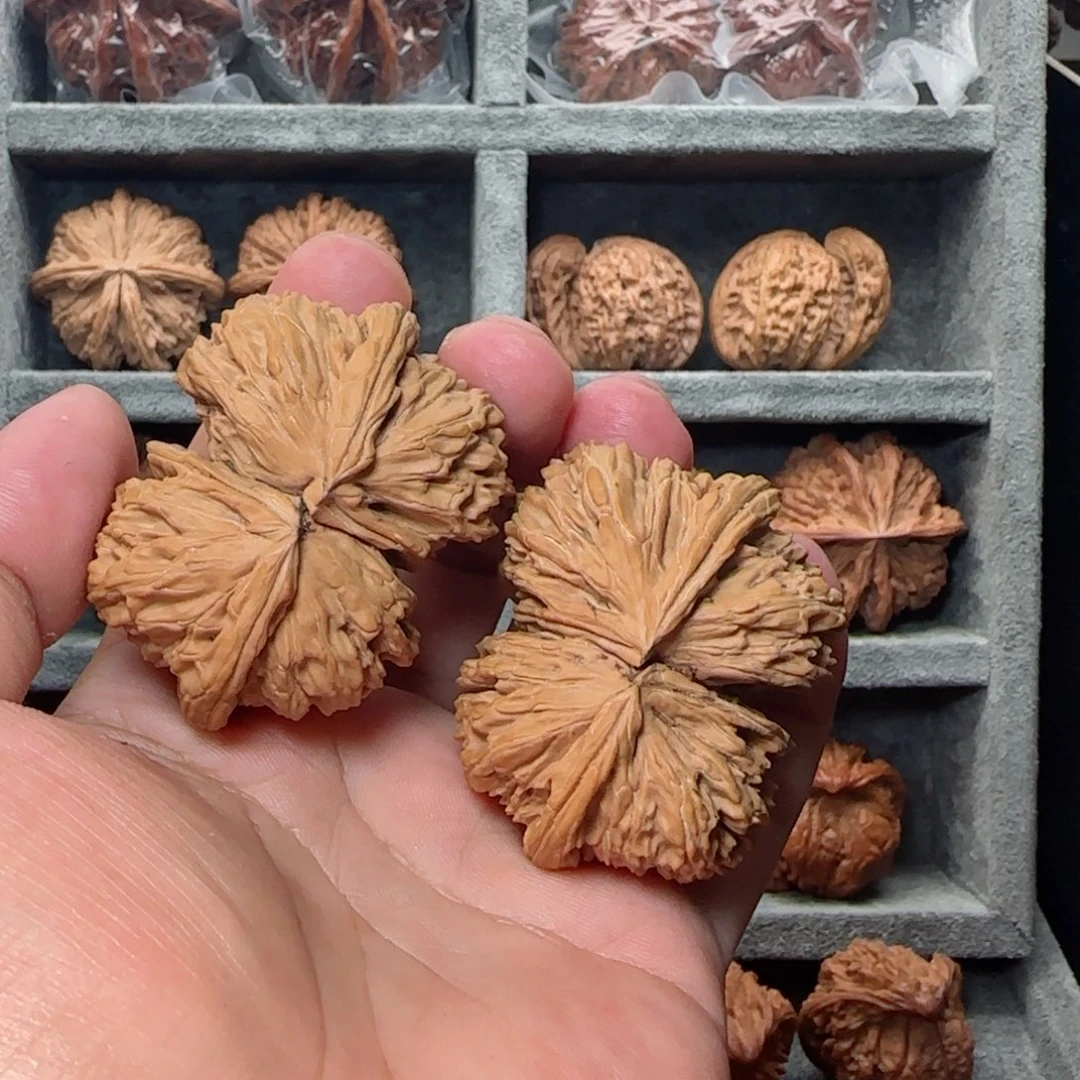 【闪购商品】文玩核桃吊坠狐****坏白狮子