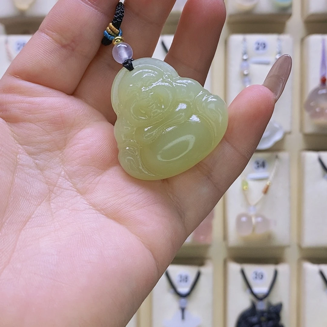 颈饰合金石英岩玉