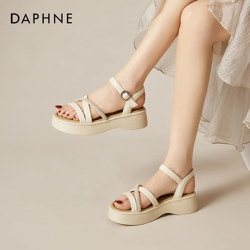 达芙妮厚底凉鞋女款2025新款夏季鞋子女鞋百搭中年配裙子女鞋妈妈