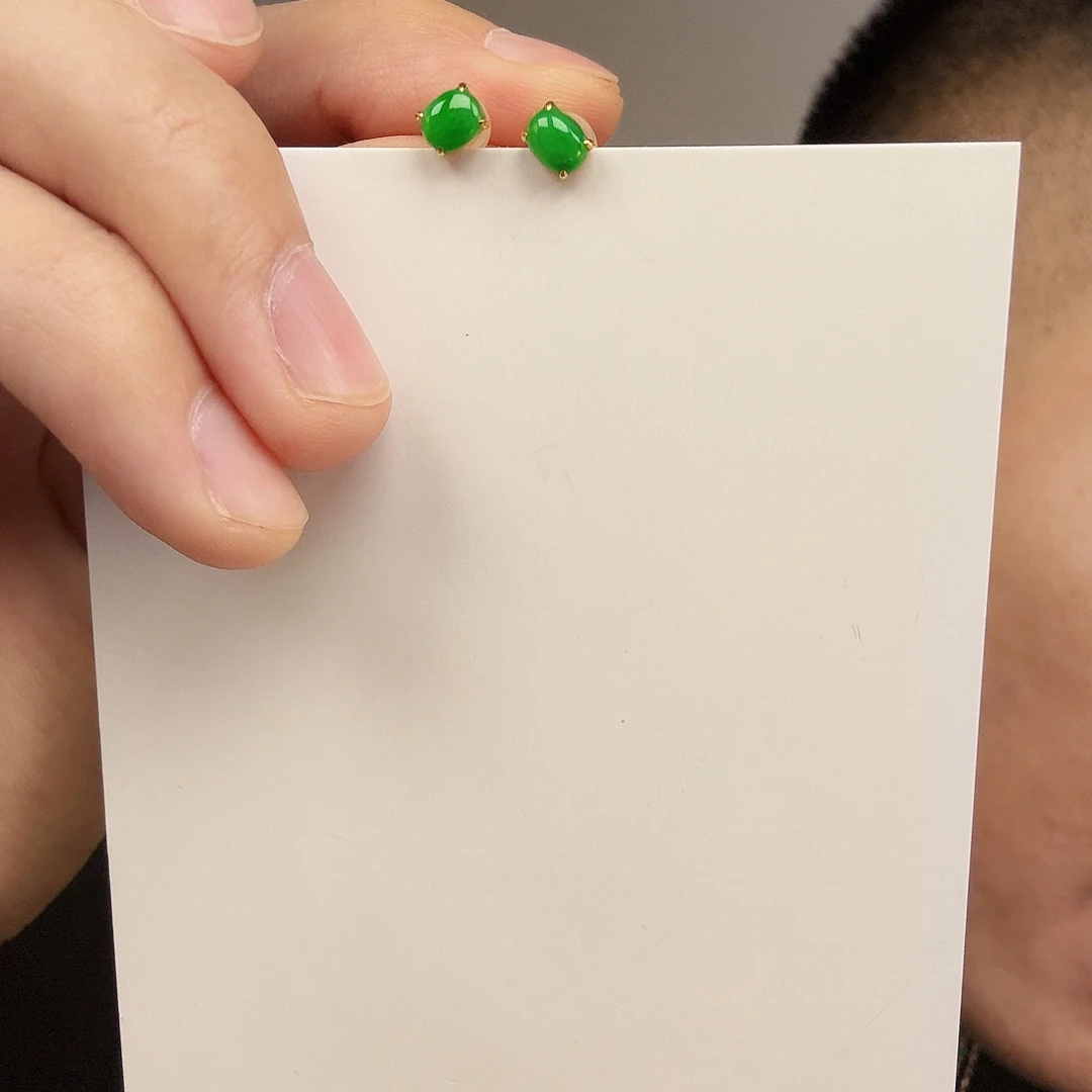 翡翠18K金镶嵌颈饰一对