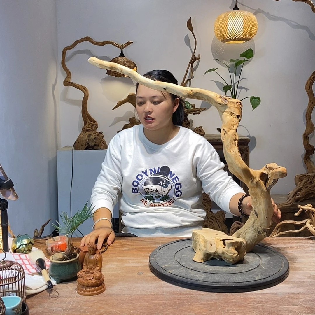 天然根雕陶制艺术品