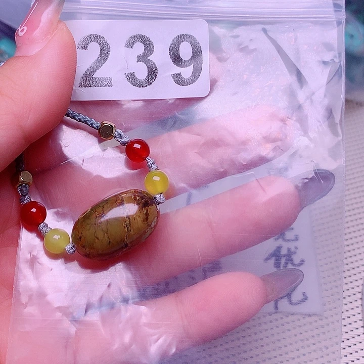 南红玛瑙未镶嵌珠宝奇石