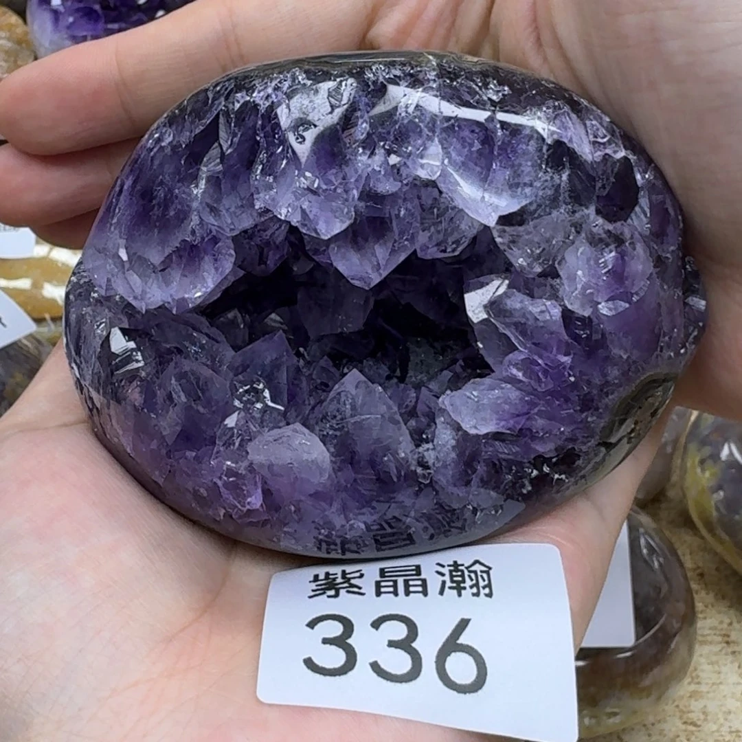 未镶嵌水晶大型摆件（非配饰）