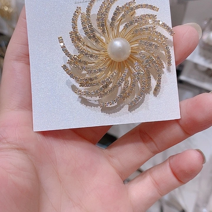 铜合金锆石烟花胸针