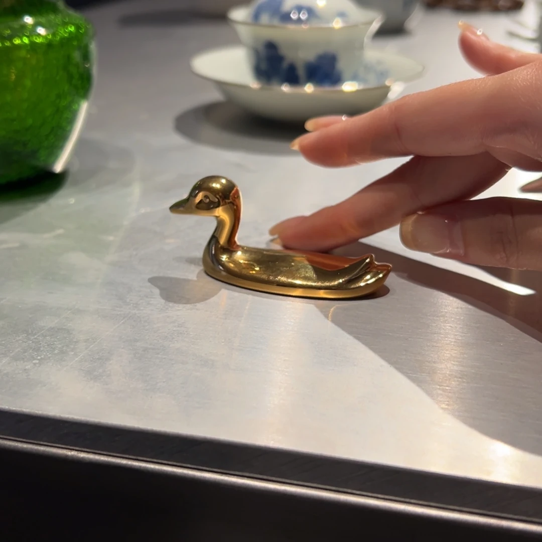 陶瓷。      陶瓷。