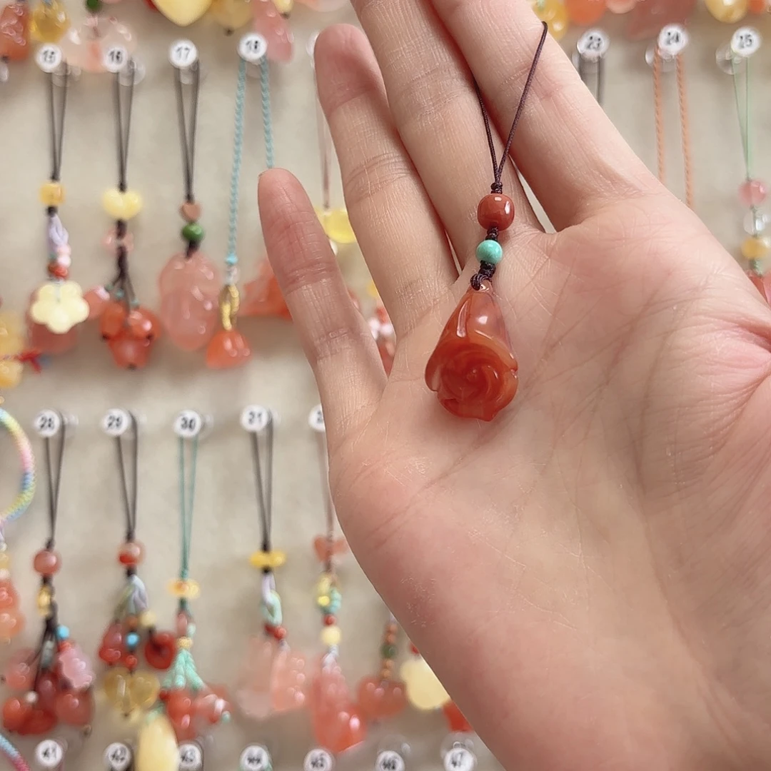 南红玛瑙未镶嵌吊坠(赠链)