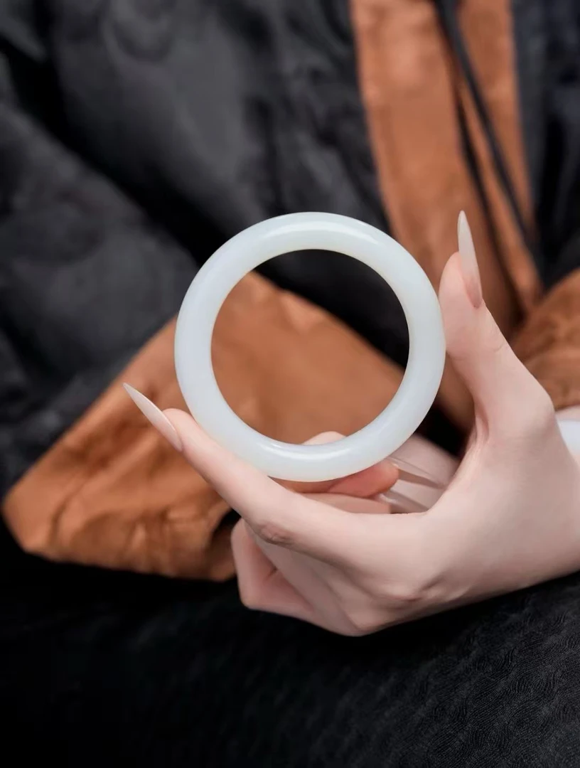 【林总福利】纯天然和田玉未镶嵌发其一羊脂白手镯+平安扣105 A