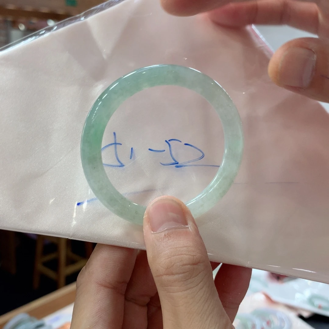 未镶嵌手镯翡翠买断