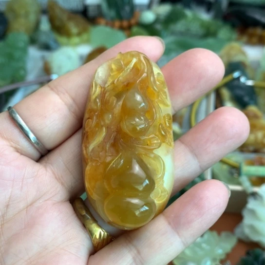 【闪购商品】蛇纹石玉颈饰未镶嵌