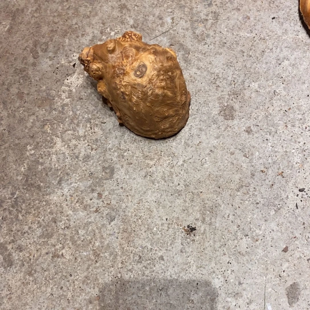 晋***萨荔枝木随形木材一个