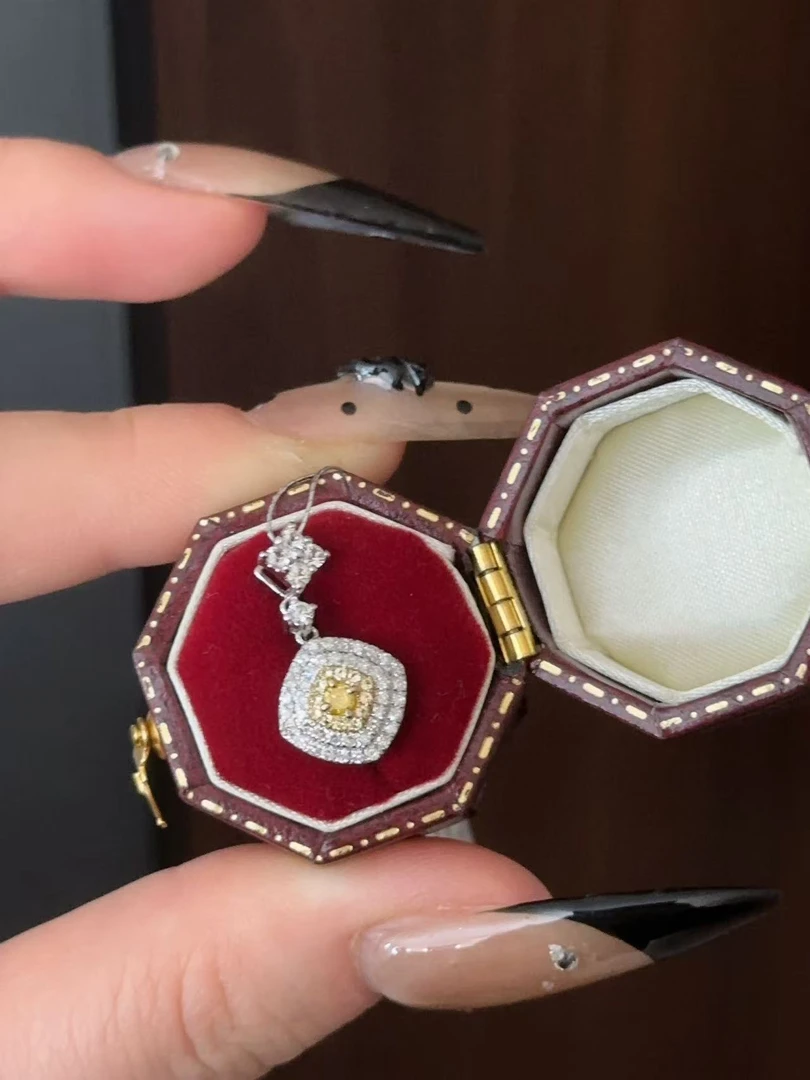 【QM珠宝】 0710 黄钻梅花方形吊坠 不含链 孤1