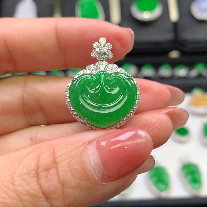 翡翠吊坠(不含链)18K金镶嵌