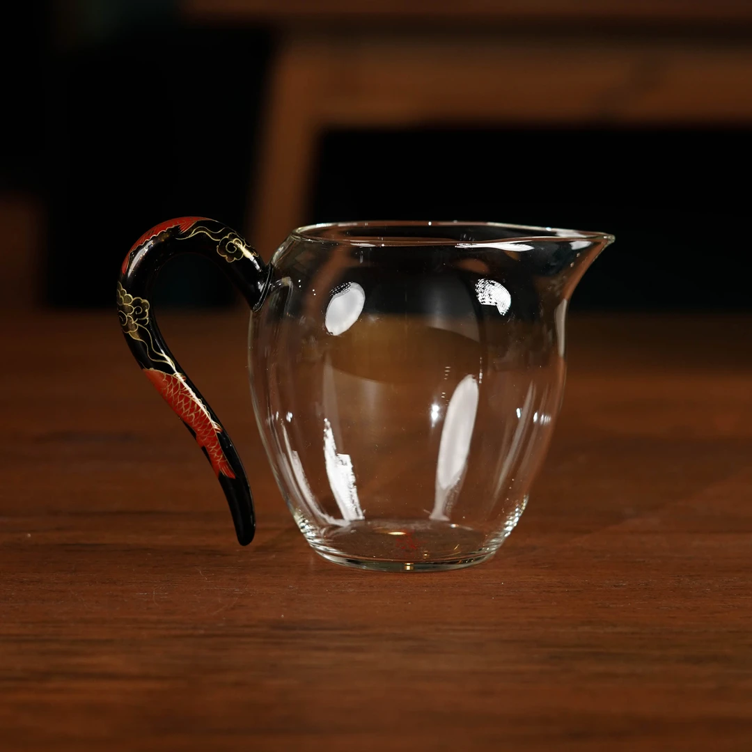 漆希手绘锦鲤高硼硅耐热公道杯jd956