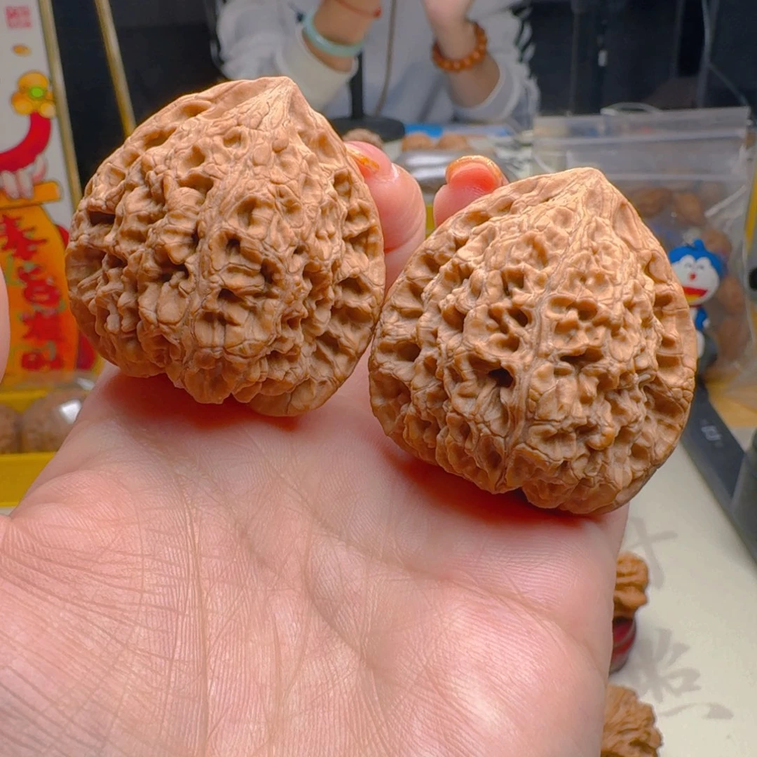 核桃把件40尺寸虎头王