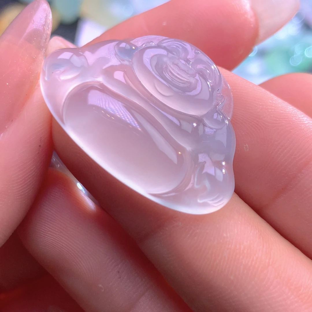 翡翠未镶嵌颈饰缅甸