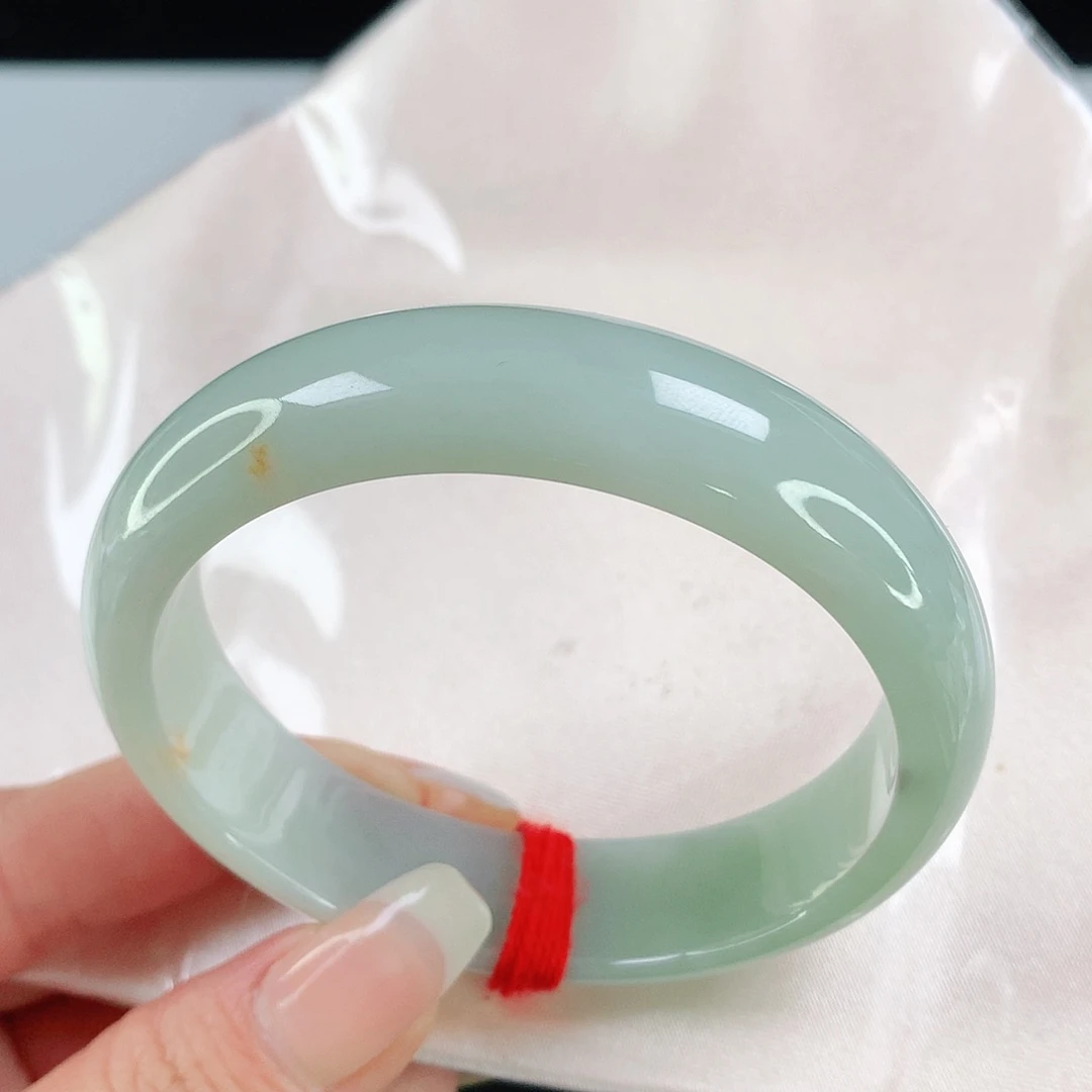 翡翠手镯未镶嵌57圈