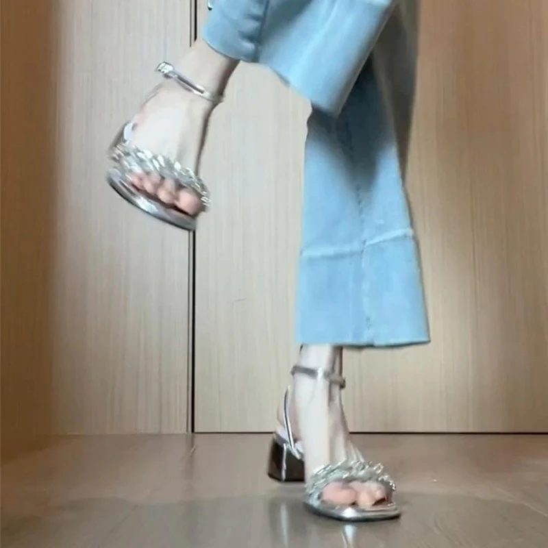 UHCK法式绝美凉鞋不累脚时尚高级感银色一字带水钻粗跟高跟鞋