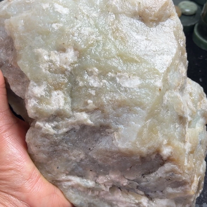 和田玉（糖玉）未镶嵌珠宝奇石
