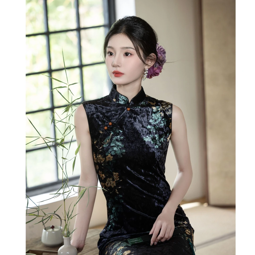 新中式旗袍女中国风丝绒高级感简单大方优雅日常走秀演出裙5773